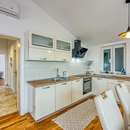 Emma Monte Rosso Apartment *
